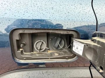 Car image 35