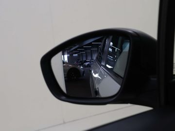 Car image 36