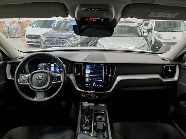 Volvo XC60 B4 AWD Plus 145 kW image number 6