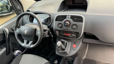 Car image 26