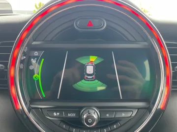 Car image 27