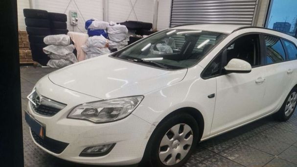 Opel Astra 74 kW image number 1