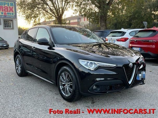 Alfa Romeo Stelvio 2.2 Diesel AT8 118 kW image number 2