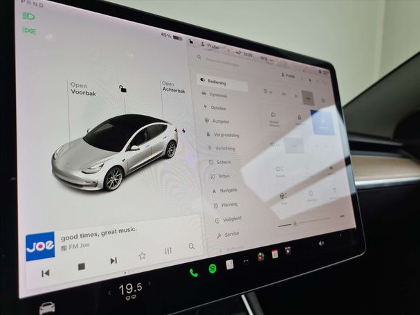 Tesla Model 3 60 Plus 175 kW image number 18