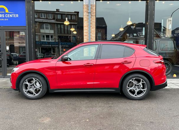 Alfa Romeo Stelvio 2.2 Super 118 kW image number 3