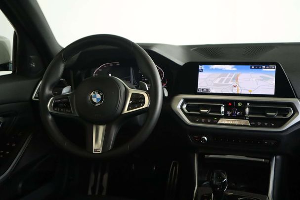 BMW 320i 135 kW image number 8