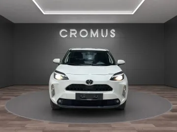 Car image 2
