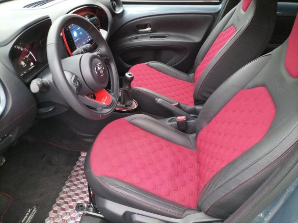 Toyota Aygo X 53 kW image number 11