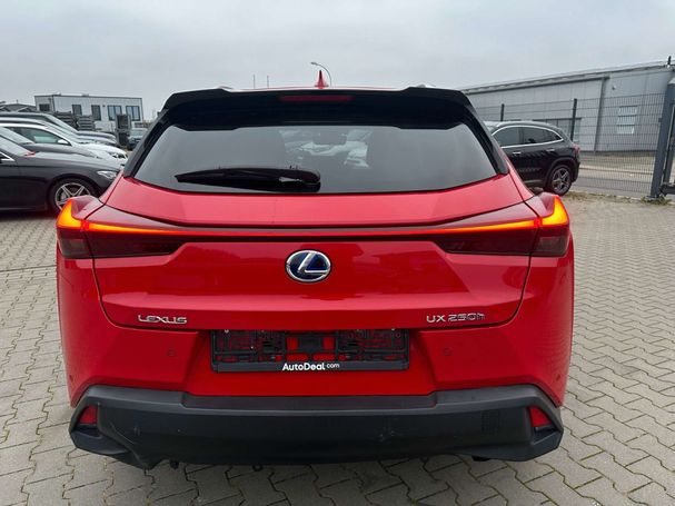 Lexus UX 250h 131 kW image number 6