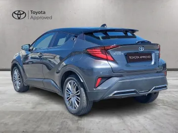 Car image 2