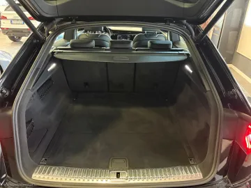 Car image 35