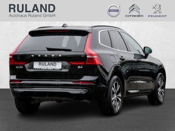 Volvo XC60 B4 Diesel Momentum 145 kW image number 2