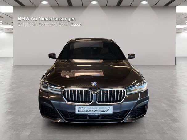 BMW 530i Touring 185 kW image number 2