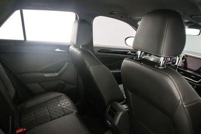 Car image 36