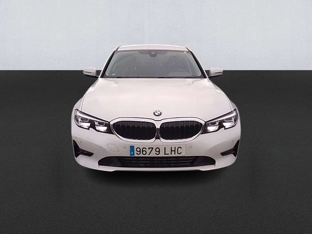 BMW 330 e 215 kW image number 2