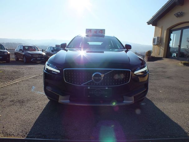 Volvo V90 Cross Country D4 AWD 140 kW image number 3