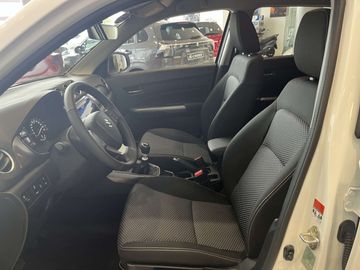 Car image 12