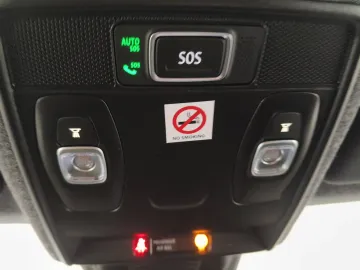 Car image 32