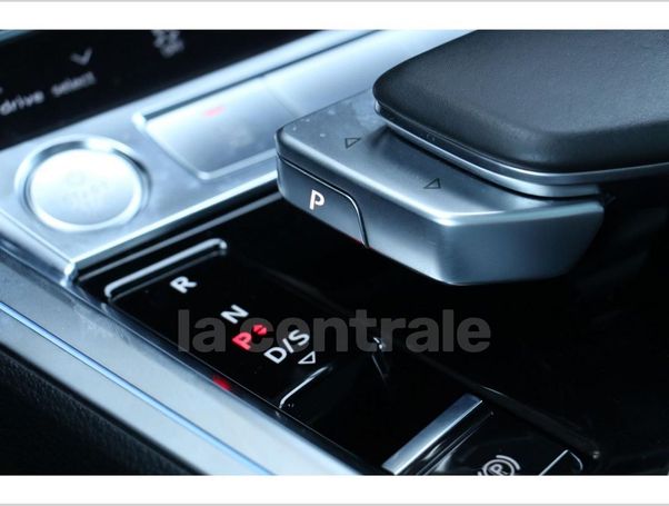 Audi e-tron 50 quattro S-line Sportback 230 kW image number 25