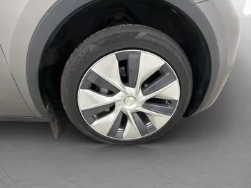 Car image 36