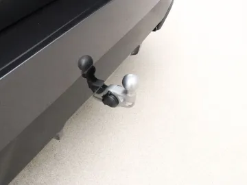 Car image 32