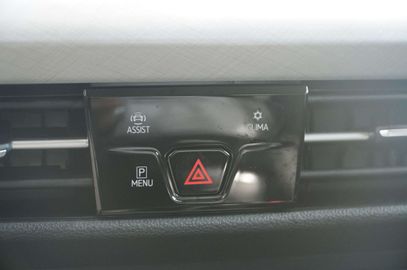 Car image 37