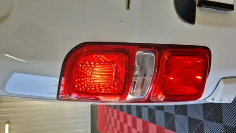 Car image 29