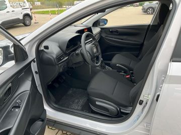 Car image 10