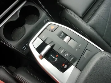 Car image 50
