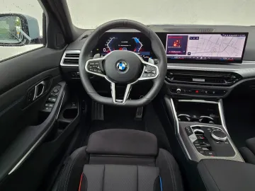 Car image 33