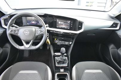 Car image 9