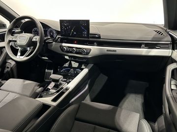 Car image 30