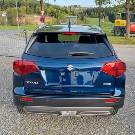 Car image 24