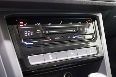 Car image 37