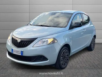 Car image 1