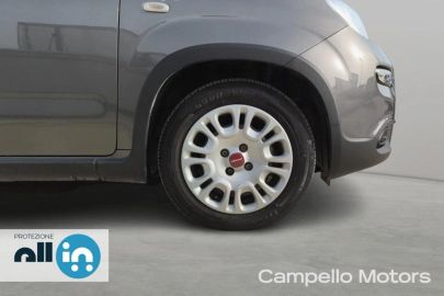 Car image 16