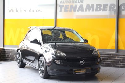 Car image 3