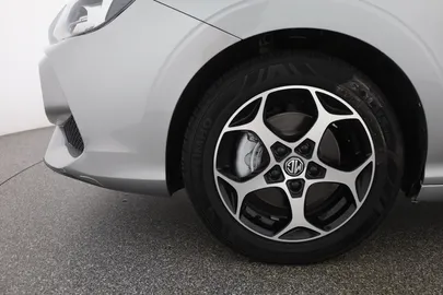 Car image 29