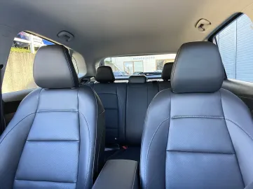 Car image 38