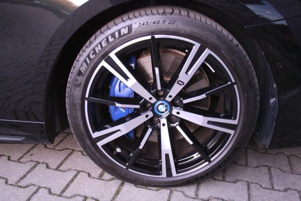 BMW i5 M60 xDrive 440 kW image number 23