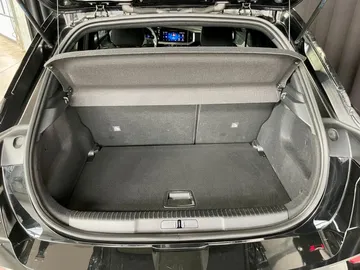 Car image 34