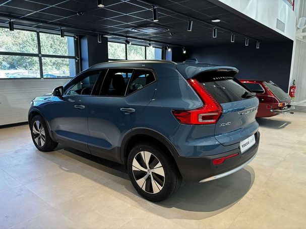 Volvo XC40 B3 Core 120 kW image number 5