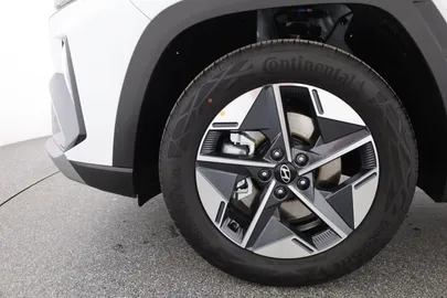 Car image 30