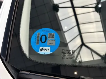 Car image 29
