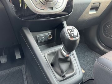 Car image 33