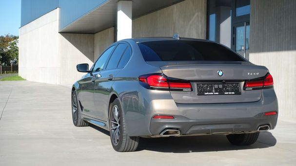 BMW 520i 135 kW image number 6