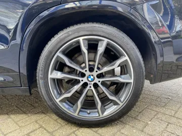 Car image 43