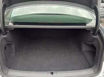 Car image 37