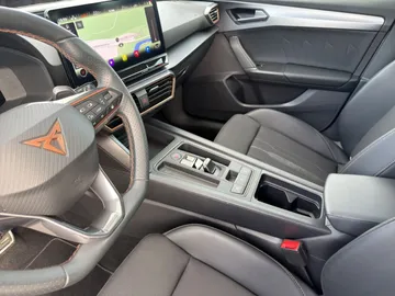 Car image 36
