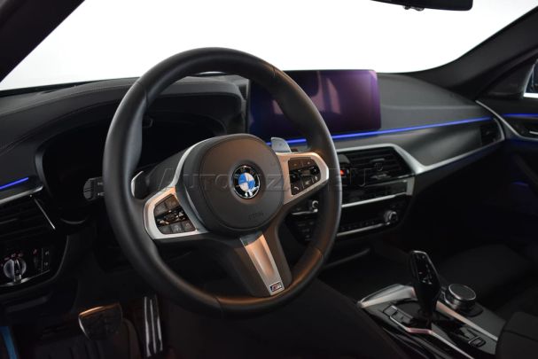 BMW 520d Touring xDrive 140 kW image number 7